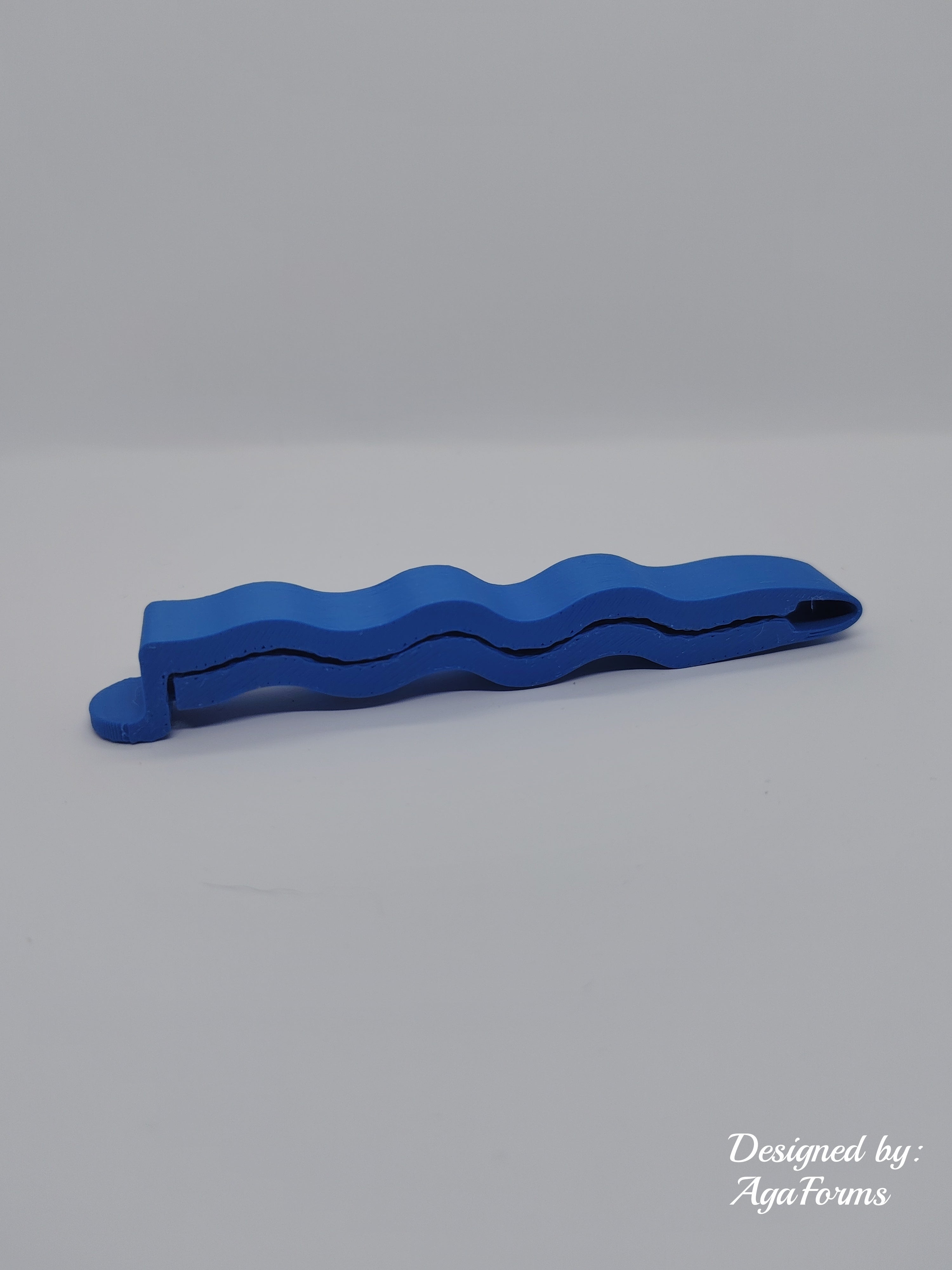 Wavy clips